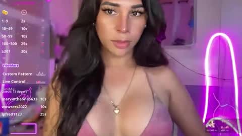 Snapshot of bigcockamanda23 chatting on 5, 10, 2025 queen amanda online show from 5, 10, 2025