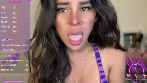 Snapshot of bigcockamanda23 chatting on 4, 11, 2025 queen amanda online show from 4, 11, 2025