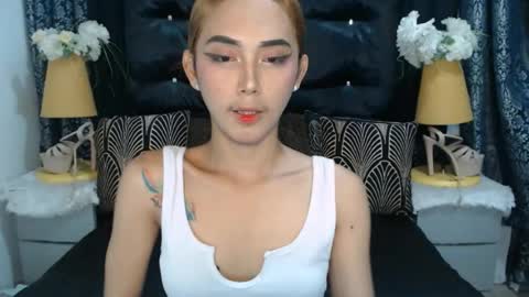 HOLLY online show from 29, 7, 2026