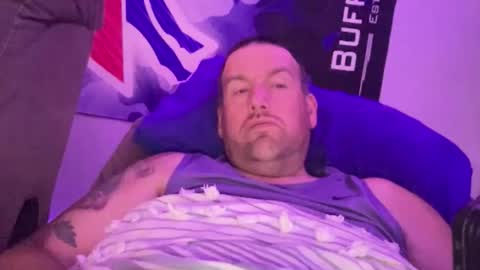 bigcocksuckingslut online show from 8, 6, 2026