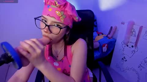 Snapshot of bigfinger125 chatting on 7, 3, 2026 Lucy and Fred online show from 7, 3, 2026