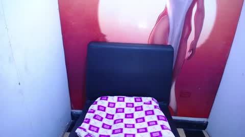  Sunny   online show from 4, 3, 2025