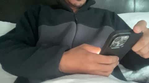 Snapshot of biggbrown12 chatting on 8, 5, 2026 bigbrown online show from 8, 5, 2026