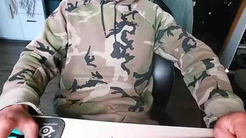 Snapshot of biggeroncam chatting on 8, 12, 2024 biggeroncam online show from 8, 12, 2024