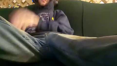 Snapshot of biggestboiiii chatting on 4, 4, 2026 biggestboiiii online show from 4, 4, 2026