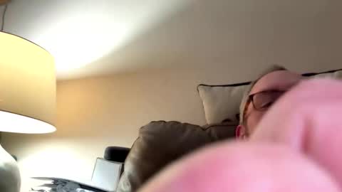 Snapshot of biggloves4bighands chatting on 26, 4, 2026 biggloves4bighands online show from 26, 4, 2026