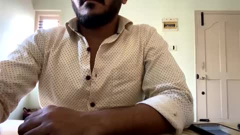 bighandsomesatisfy online show from 15, 2, 2025