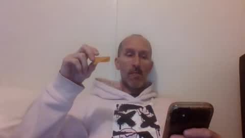 Snapshot of bighugemouthful chatting on 13, 10, 2025 Chaz online show from 13, 10, 2025