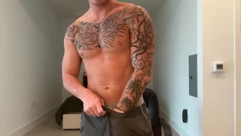 Snapshot of bigjonnnnnn chatting on 17, 6, 2026 BIGJONNNNN online show from 17, 6, 2026