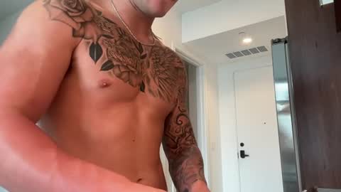Snapshot of bigjonnnnnn chatting on 19, 6, 2026 BIGJONNNNN online show from 19, 6, 2026