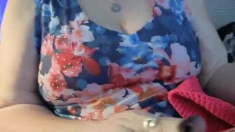 Snapshot of bigmarisella chatting on 30, 10, 2025 Big Mari online show from 30, 10, 2025