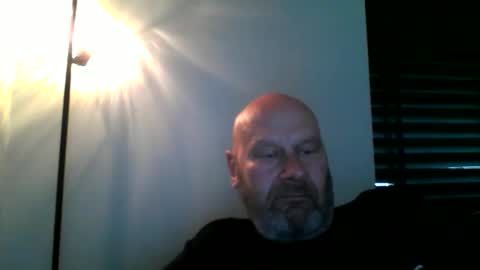 Snapshot of bigmike3339 chatting on 28, 5, 2026 bigmike3339 online show from 28, 5, 2026
