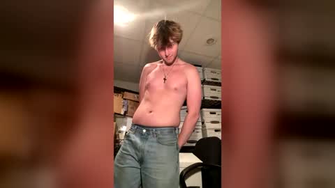 Snapshot of bigskinnyboyshh chatting on 11, 6, 2026 bigskinnyboyshh online show from 11, 6, 2026