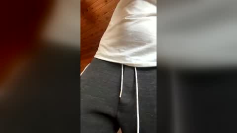 Snapshot of bigskinnyboyshh chatting on 19, 6, 2026 bigskinnyboyshh online show from 19, 6, 2026