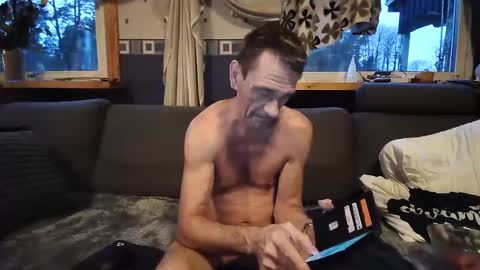 Snapshot of bigswe1 chatting on 1, 1, 2025 bigswe1 online show from 1, 1, 2025