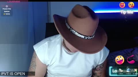 Snapshot of bigthick_blackcock chatting on 15, 4, 2026 MANUEL online show from 15, 4, 2026