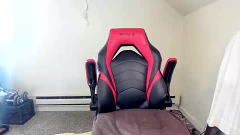 Snapshot of bigthickgirl35 chatting on 8, 4, 2026 Mahogany online show from 8, 4, 2026