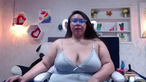 Snapshot of bigtitslaurenriver chatting on 8, 7, 2026 bigtitslaurenriver online show from 8, 7, 2026