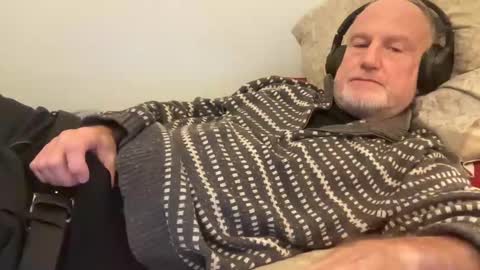 Bigwebone online show from 1, 11, 2025