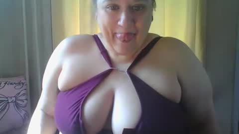Snapshot of bigwheeliestyle chatting on 12, 4, 2026 Lady of the WHEEL online show from 12, 4, 2026