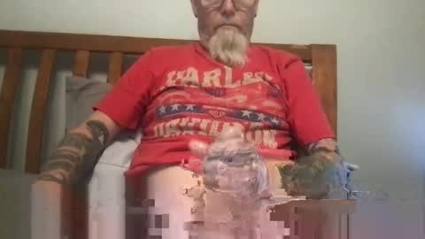 Bigwhitedickdaddy and BabyCakes online show from 7, 1, 2025