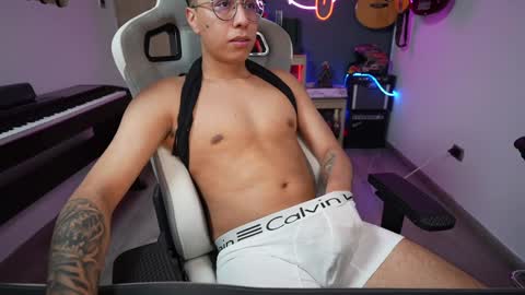 bigxboy96 online show from 3, 2, 2025