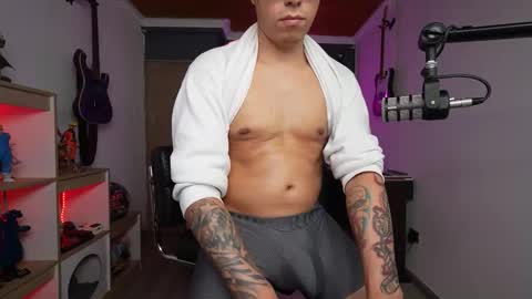 bigxboy96 online show from 5, 11, 2025