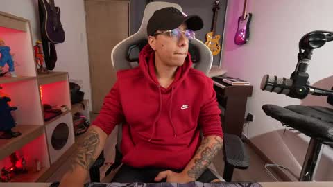 Snapshot of bigxboy96 chatting on 17, 4, 2026 bigxboy96 online show from 17, 4, 2026