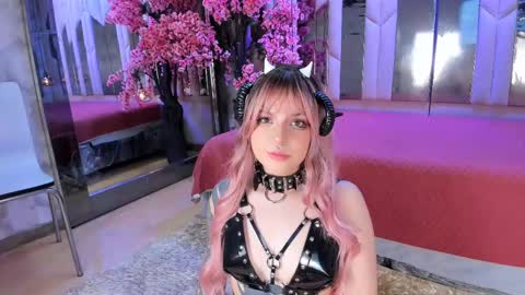 Snapshot of biizzy_noar chatting on 9, 10, 2025 Biizzy online show from 9, 10, 2025