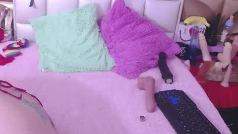 Snapshot of biky_hot chatting on 10, 3, 2025 Biky Hot online show from 10, 3, 2025