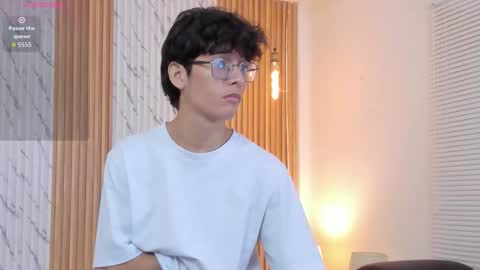 Snapshot of billie_jr chatting on 28, 10, 2025 Billie online show from 28, 10, 2025