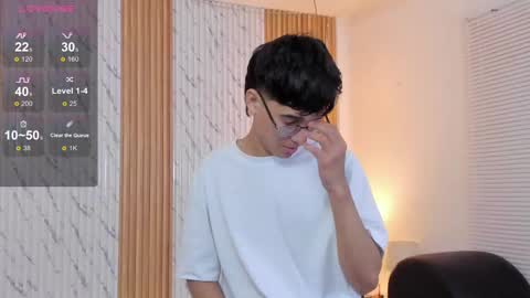 Snapshot of billie_jr chatting on 31, 10, 2025 Billie online show from 31, 10, 2025