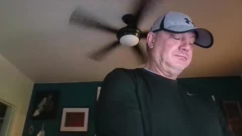 Snapshot of billjames55 chatting on 22, 4, 2026 billjames55 online show from 22, 4, 2026