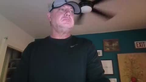 Snapshot of billjames55 chatting on 25, 4, 2026 billjames55 online show from 25, 4, 2026