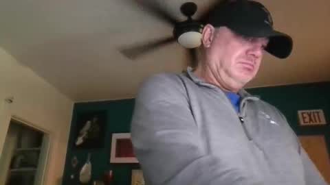 Snapshot of billjames55 chatting on 28, 4, 2026 billjames55 online show from 28, 4, 2026