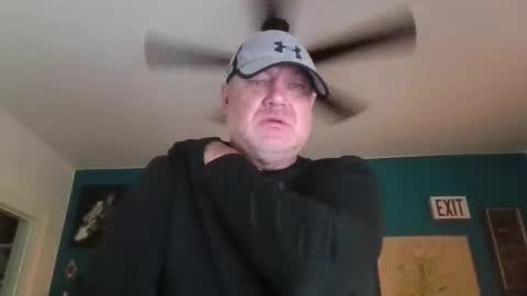 Snapshot of billjames55 chatting on 29, 4, 2026 billjames55 online show from 29, 4, 2026