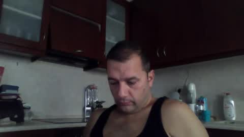 Snapshot of billos26 chatting on 18, 12, 2025 billys greece online show from 18, 12, 2025