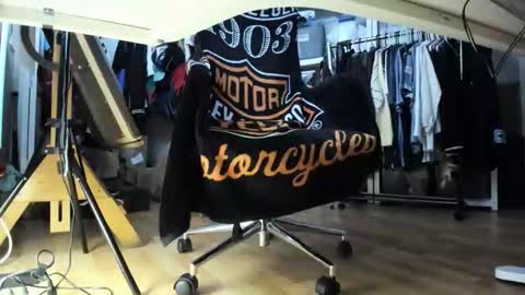 bisexualjay online show from 29, 11, 2025