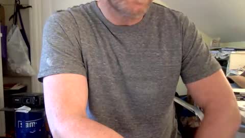 Snapshot of bisonbar chatting on 28, 3, 2026 BisonBar online show from 28, 3, 2026