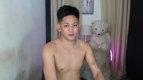 Snapshot of bj_alex31 chatting on 22, 4, 2026 alex online show from 22, 4, 2026