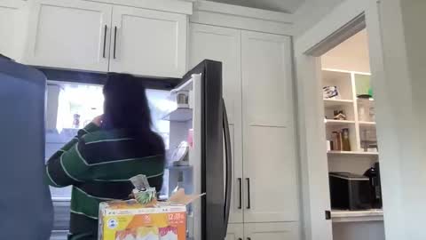 Snapshot of bkws985 chatting on 13, 4, 2026 bkws985 online show from 13, 4, 2026