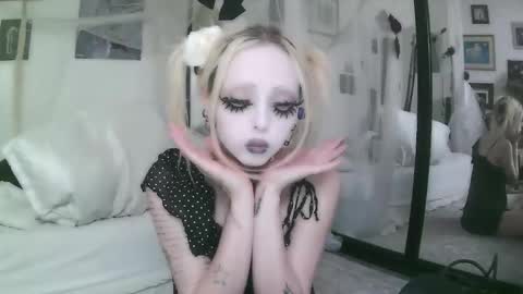 vampire fang  online show from 12, 3, 2026