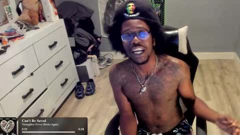 Plant Base Streamers From Pennsylvania online show from 11, 11, 2025