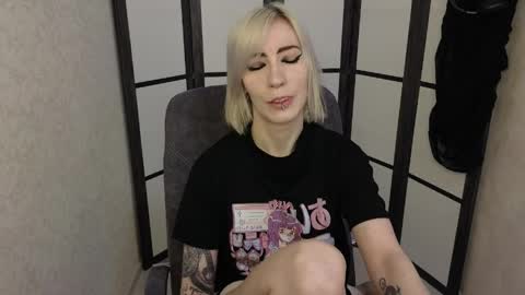 Snapshot of black_orchides chatting on 6, 4, 2026 Emily online show from 6, 4, 2026