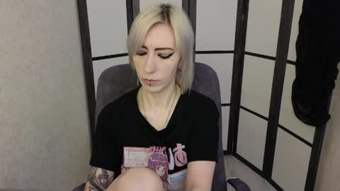 Snapshot of black_orchides chatting on 7, 4, 2026 Emily online show from 7, 4, 2026