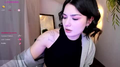 Mon Mon online show from 7, 3, 2025