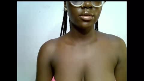 Snapshot of black_petitqueen12 chatting on 1, 11, 2025 BLACK online show from 1, 11, 2025