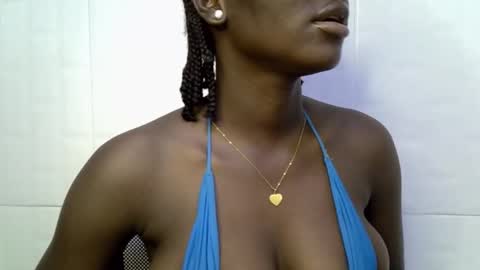 Snapshot of black_petitqueen12 chatting on 10, 11, 2025 BLACK online show from 10, 11, 2025