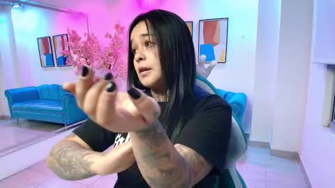 Snapshot of black_roseee chatting on 21, 10, 2025 Rousse online show from 21, 10, 2025