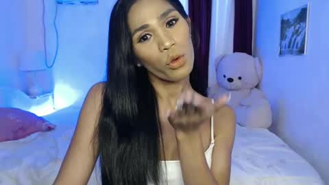 Snapshot of blackbarbiesavanna_23 chatting on 25, 12, 2024 savanna online show from 25, 12, 2024